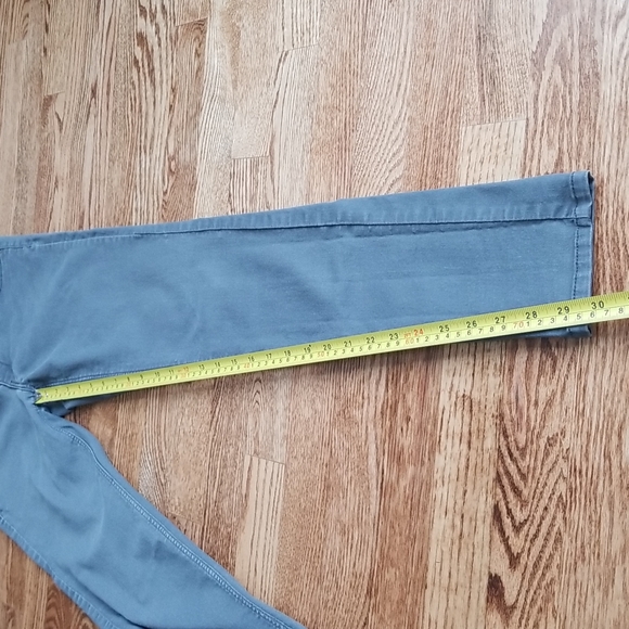(8) H&M Grey Skinny Stretch Denim Jeans - Picture 9 of 11